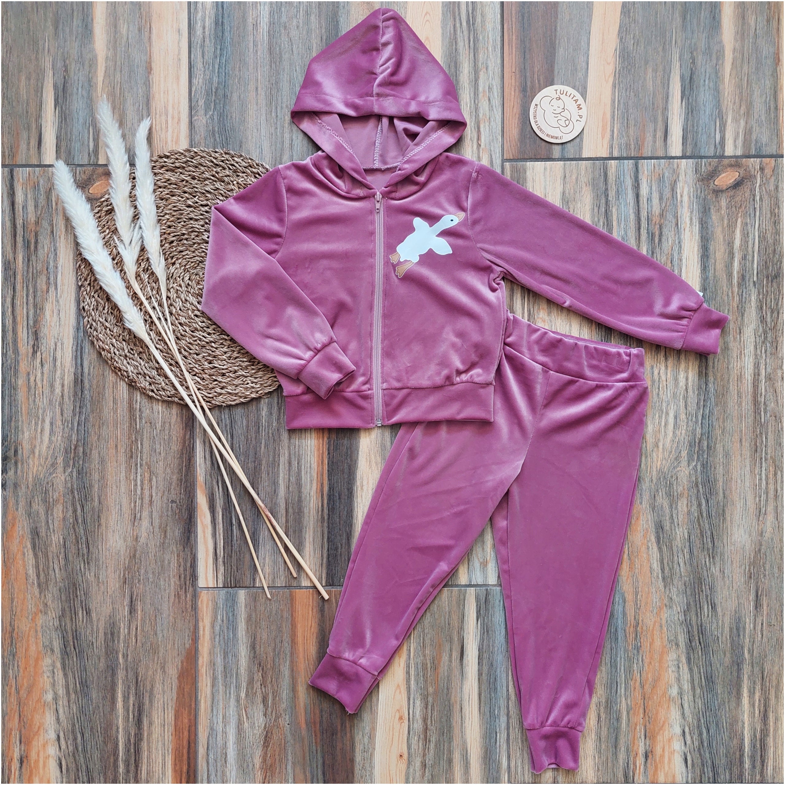 Dres dziewczęcy welurowy komplet 2 lata